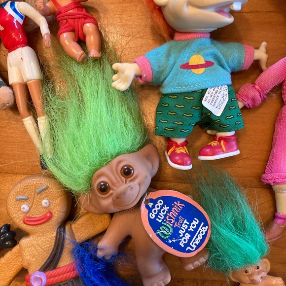 LOT VINTAGE TOYS CHARACTERS DOLLS LEGOS 👀 - Picture 8 of 13